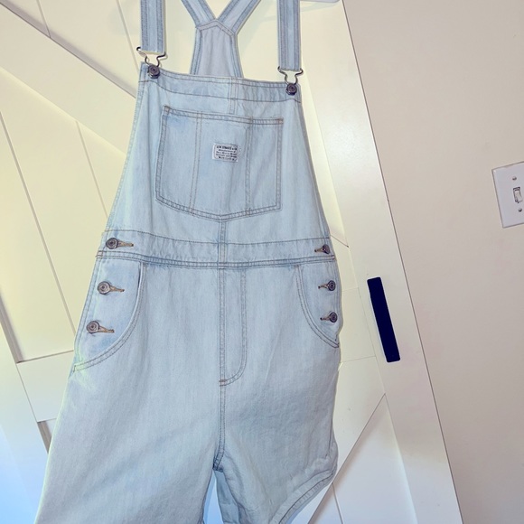 NWOT precious Levi Overalls!!! - Picture 13 of 16